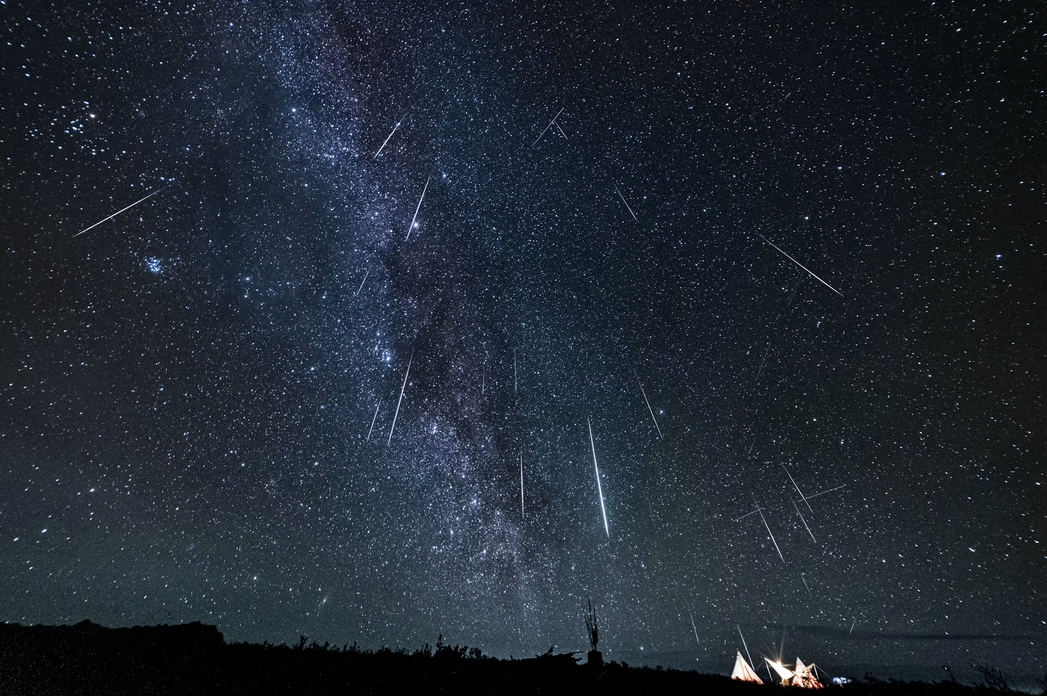 流星雨为何总能如约而至?从一粒太空尘埃说起